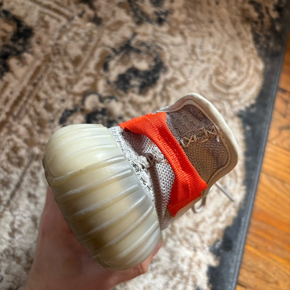 Yezzy Boost 350 V2 - Picture 12 of 12